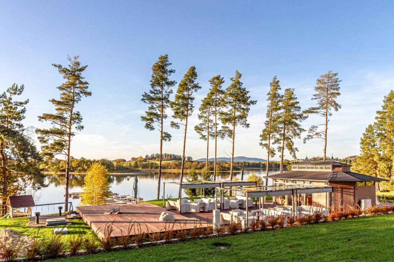Lipno - Lakeside Village - Vetrnik Фримбурк Екстериор снимка
